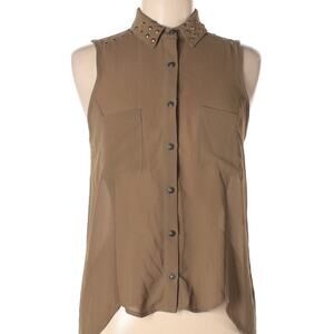 3/$15 🌻 Chloe K tan sleeveless button up blouse